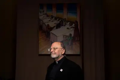 Chris Ponnet, Catholic priest who served COVID patients and opposed the death penalty, dies